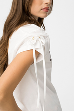 Cargar imagen en el visor de la galería, CAMISETA JUDI