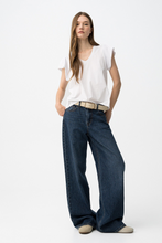 Cargar imagen en el visor de la galería, CAMISETA KIRA BLANCA