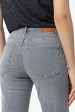 Cargar imagen en el visor de la galería, JEANS MEGAN GRIS