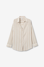 Cargar imagen en el visor de la galería, CAMISA BUARQUE BEIGE