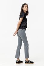 Cargar imagen en el visor de la galería, JEANS MEGAN GRIS