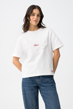 Cargar imagen en el visor de la galería, CAMISETA AURA