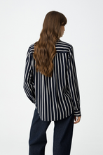 Cargar imagen en el visor de la galería, CAMISA RAIDER