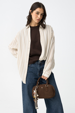 Cargar imagen en el visor de la galería, CAMISA BUARQUE BEIGE