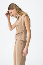 Cargar imagen en el visor de la galería, TOP ARZEN BEIGE
