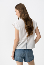 Cargar imagen en el visor de la galería, CAMISETA BLISSEY