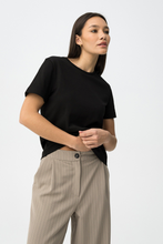 Cargar imagen en el visor de la galería, CAMISETA KENNIE NEGRA