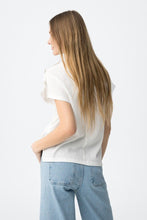Cargar imagen en el visor de la galería, CAMISETA BUTTERFREE