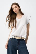 Cargar imagen en el visor de la galería, CAMISETA KIRA BLANCA