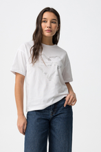 Cargar imagen en el visor de la galería, CAMISETA MAIZENA BLANCA