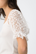 Cargar imagen en el visor de la galería, CAMISETA SUNFLORA