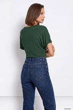 Cargar imagen en el visor de la galería, CAMISETA SLIMY VERDE