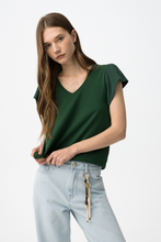 Cargar imagen en el visor de la galería, CAMISETA KIRA VERDE