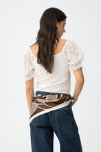 Cargar imagen en el visor de la galería, CAMISETA SUNFLORA