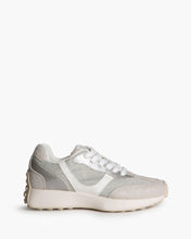 Cargar imagen en el visor de la galería, ZAPATILLAS PLATA
