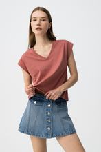 Cargar imagen en el visor de la galería, CAMISETA CHARLIZE
