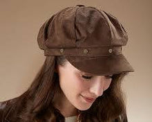 Cargar imagen en el visor de la galería, GORRA TERE CHOCOLATE