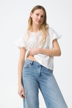 Cargar imagen en el visor de la galería, CAMISETA NOEMIA BLANCA