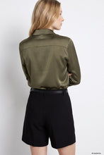 Cargar imagen en el visor de la galería, CAMISA SATAN VERDE