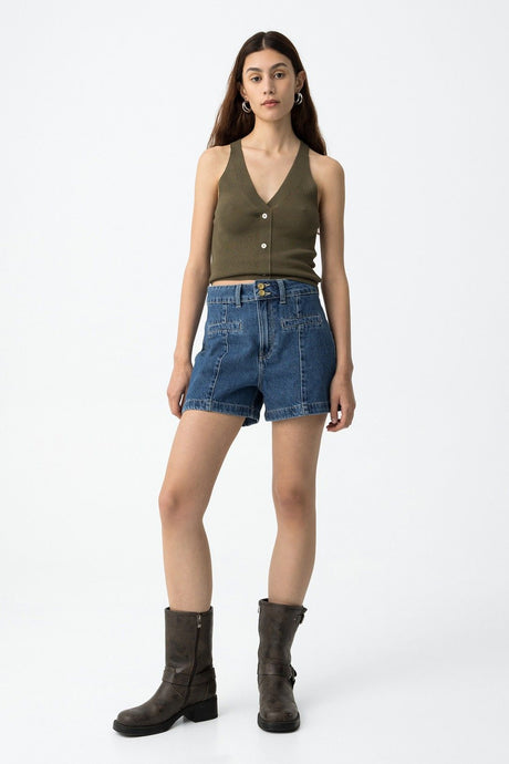 SHORT ANNIE