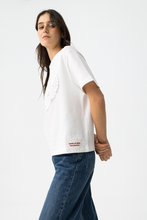 Cargar imagen en el visor de la galería, CAMISETA AURA