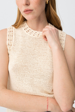 Cargar imagen en el visor de la galería, CHALECO BAELLA BEIGE