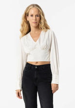 Cargar imagen en el visor de la galería, BLUSA BIANCA BEIGE