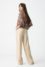 Cargar imagen en el visor de la galería, PANTALON CAMELIA BEIGE