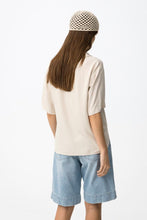 Cargar imagen en el visor de la galería, BLUSA AMORA BEIGE