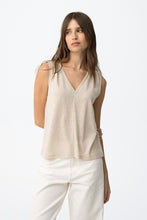 Cargar imagen en el visor de la galería, CAMISETA DUBÁI BEIGE