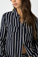 Cargar imagen en el visor de la galería, CAMISA RAIDER