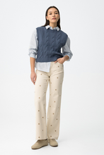 Cargar imagen en el visor de la galería, JEANS BONNYE FLORAL