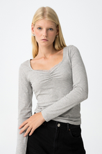 Cargar imagen en el visor de la galería, CAMISETA PALMA GRIS