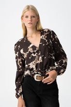 Cargar imagen en el visor de la galería, CAMISA QATAR