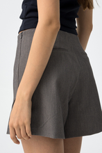 Cargar imagen en el visor de la galería, FALDA PANTALÓN PEPPER GRIS