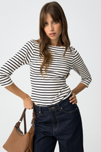 Cargar imagen en el visor de la galería, CAMISETA DEMI