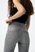 Cargar imagen en el visor de la galería, JEANS DOUBLE UP GRIS