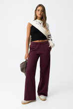 Cargar imagen en el visor de la galería, PANTALÓN ELSA GRANATE