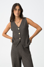 Cargar imagen en el visor de la galería, CHALECO KENDAL CHOCOLATE