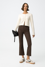 Cargar imagen en el visor de la galería, JEANS MEGAN CHOCOLATE