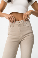 Cargar imagen en el visor de la galería, JEANS ZOE BEIGE