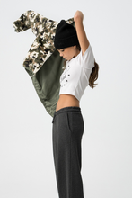 Cargar imagen en el visor de la galería, CHAQUETA VIDA