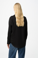 Cargar imagen en el visor de la galería, CAMISA SARAN NEGRO