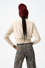 Cargar imagen en el visor de la galería, CHAQUETA ACNÉ