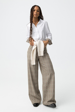 Cargar imagen en el visor de la galería, CAMISA DAMIRA