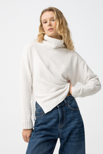 Cargar imagen en el visor de la galería, JERSEY MALLORCA BLANCO