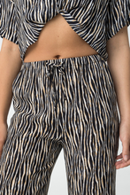 Cargar imagen en el visor de la galería, PANTALÓN ZEBRA
