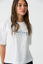 Cargar imagen en el visor de la galería, CAMISETA YATTY