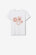 Cargar imagen en el visor de la galería, CAMISETA BRANDY BLANCO