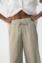 Cargar imagen en el visor de la galería, PANTALON ROSELIN VERDE